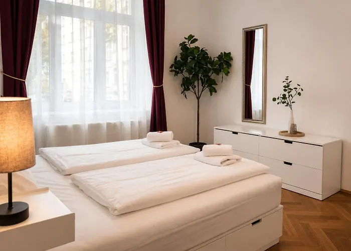 4friends Vienna, Near Schoenbrunn Palace, Stadthalle & U3 Metro דירה וינה