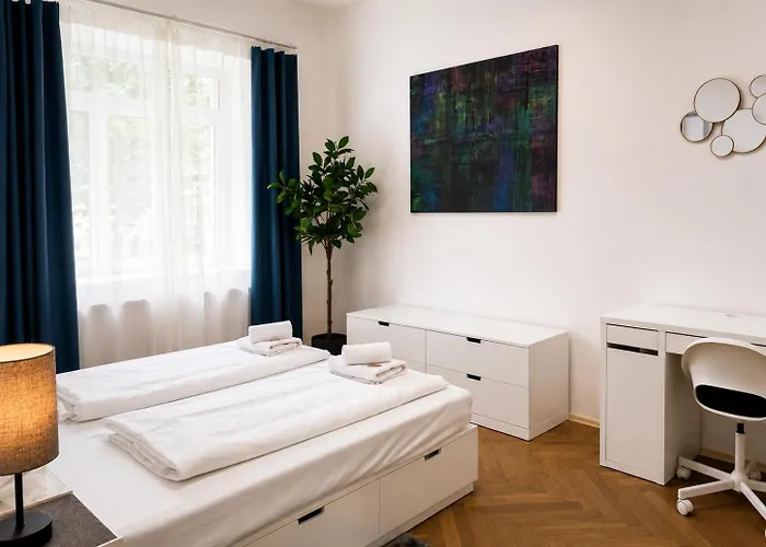 דירה 4friends Vienna, Near Schoenbrunn Palace, Stadthalle & U3 Metro וינה